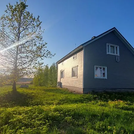 Mummola Kahden Makuuhuoneen Laehellae Jokea شقة Simpele