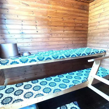 Mummola Kahden Makuuhuoneen Laehellae Jokea Simpele