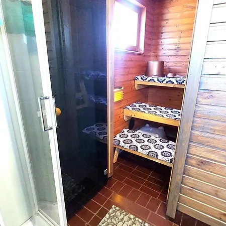 Mummola Kahden Makuuhuoneen Laehellae Jokea * Simpele